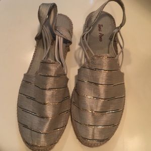 Toni Pons Espadrilles Metallic NWOB